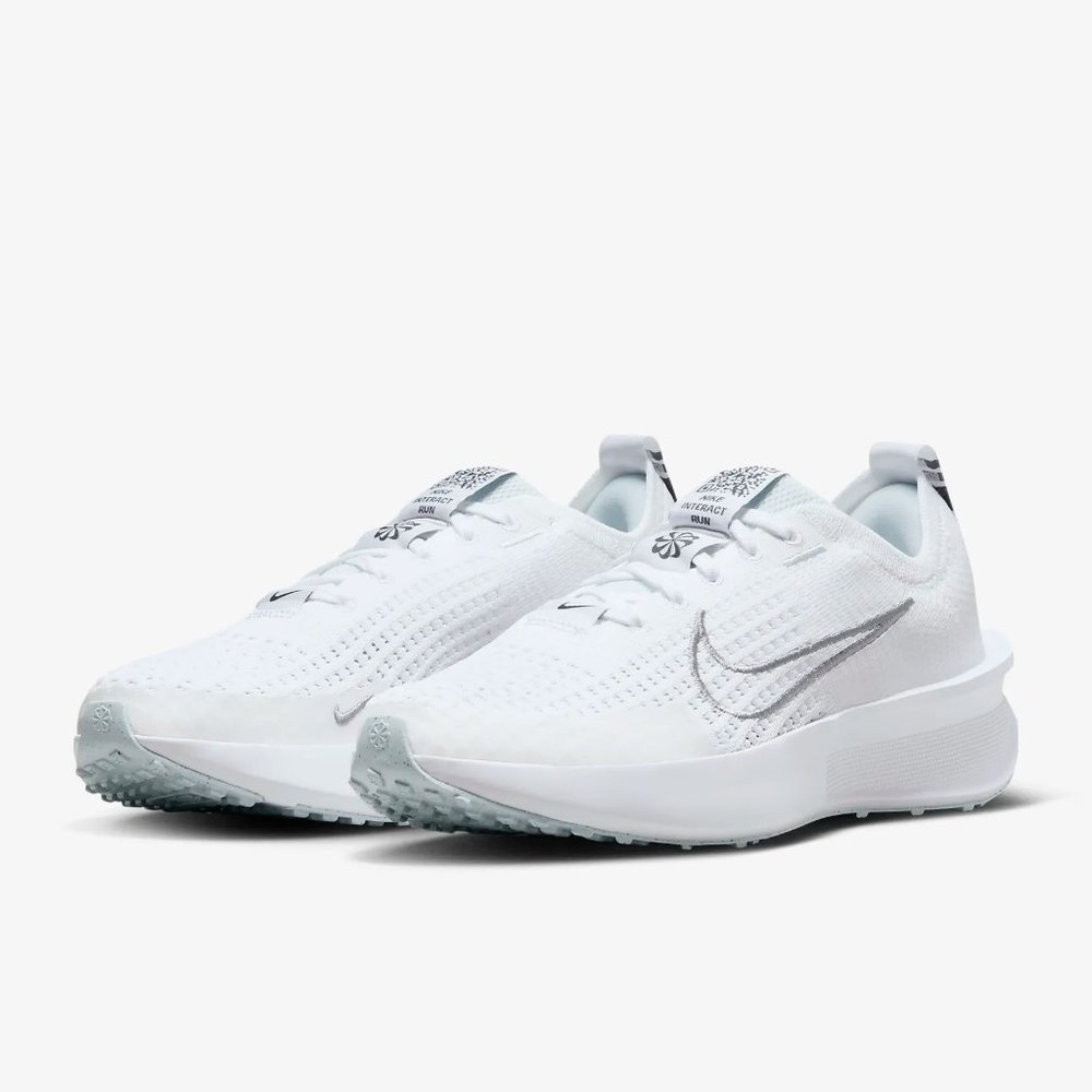 Nike Interact Run Running Shoes - Size 7 White - image 1